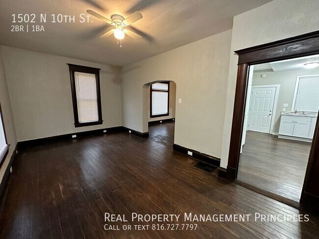 Foto del edificio - Spacious, Completely Remodeled Townhouse i...