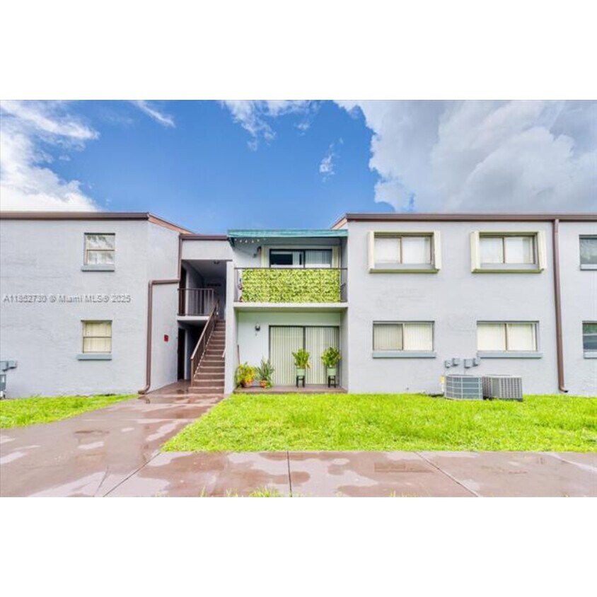 Foto principal - 7419 SW 152nd Ave