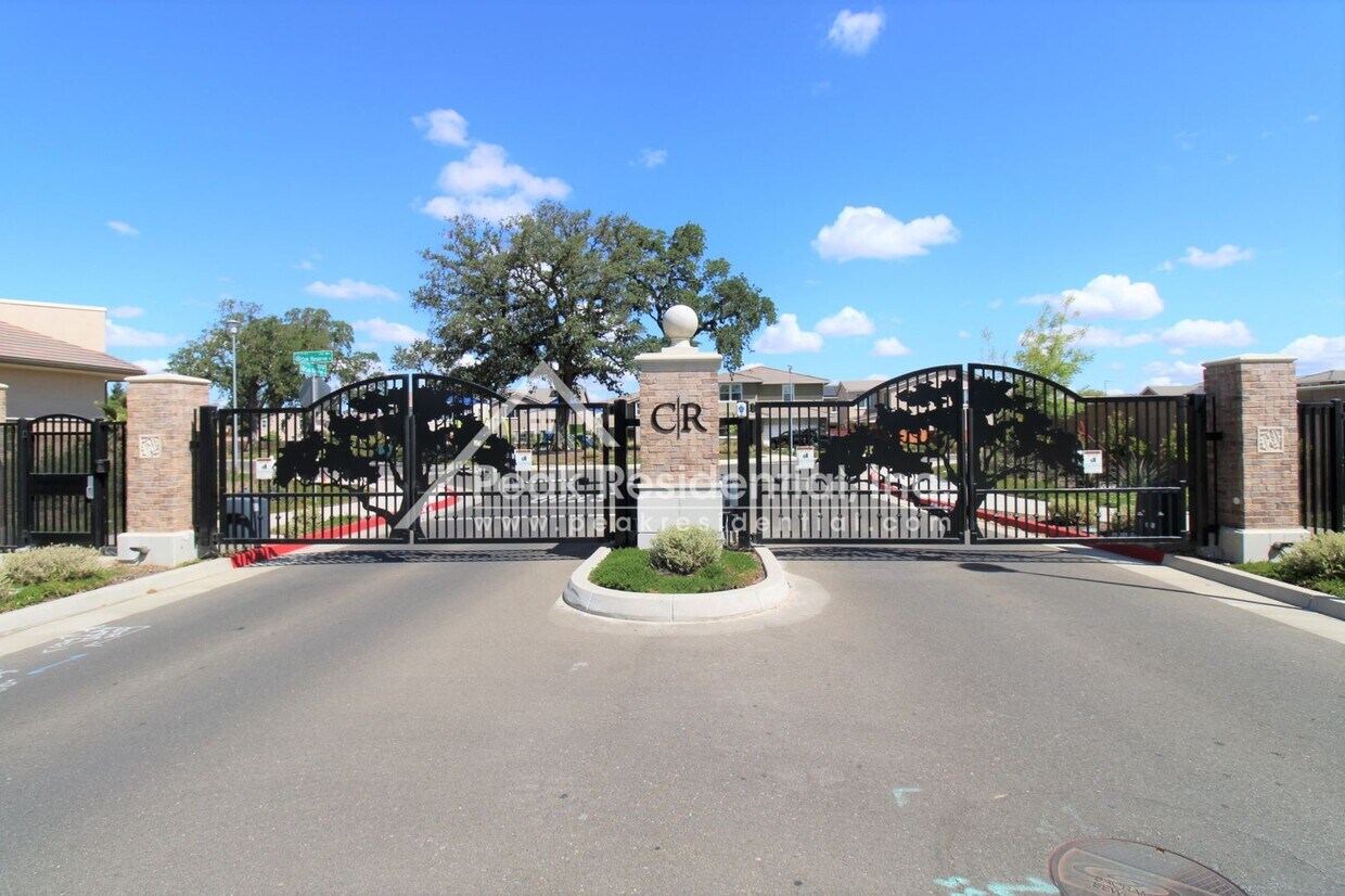 Primary Photo - Very Nice 4bd/3ba Elk Grove Home in Gated ...