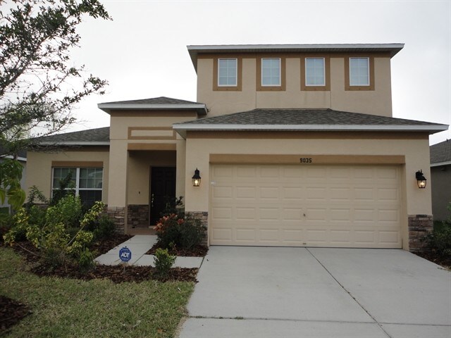 Foto principal - 9035 41st St E