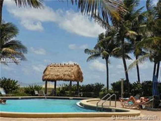 Building Photo - 3901 S Ocean Dr