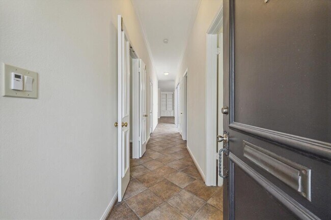 Building Photo - 8603 La Fonte St