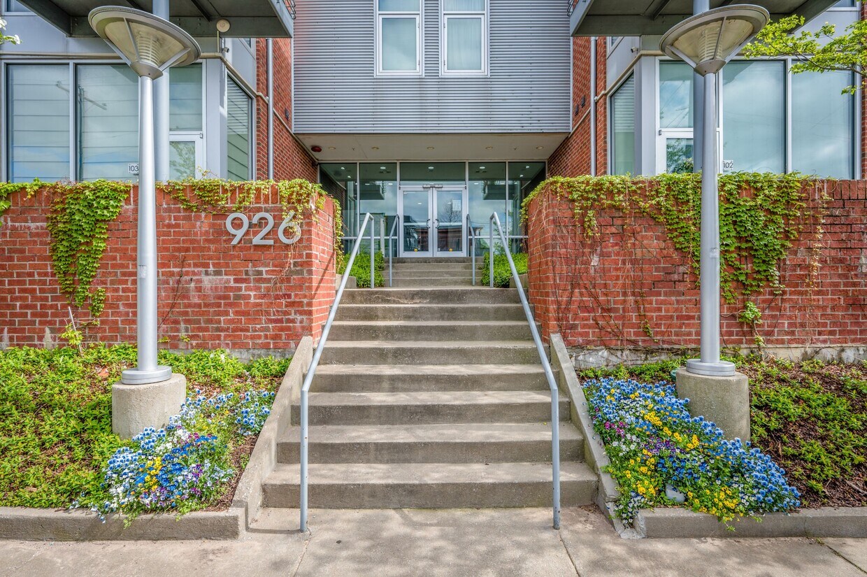 926 Woodland St, Nashville, TN 37206 Condo for Rent in Nashville, TN