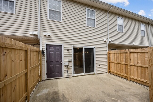 Building Photo - 3809 E Vancroft Cir