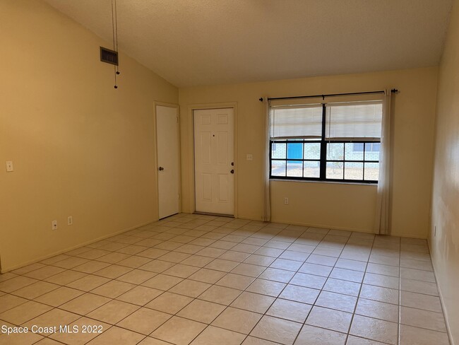 Building Photo - 1675 Jack Oates Blvd