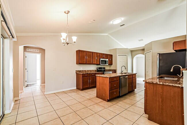 Building Photo - 801 Clear Brook Ct