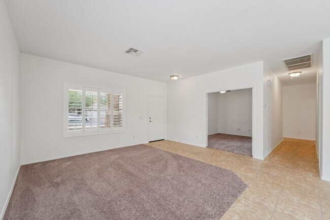 Foto del edificio - Spacious 4BR House in Gilbert