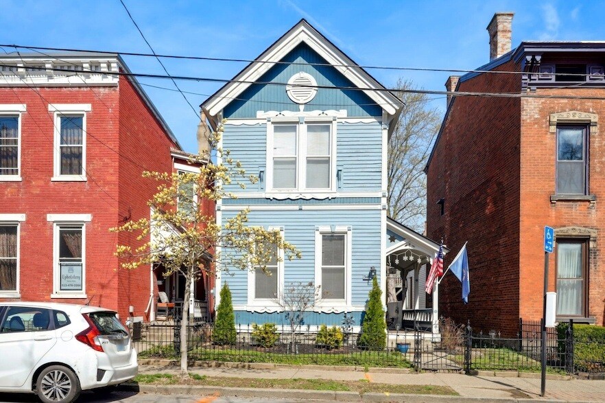 Foto principal - 340 W 9th St