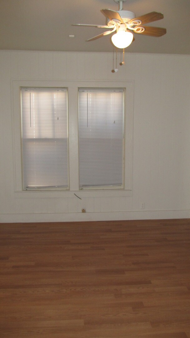 Building Photo - 1603 Avenue W