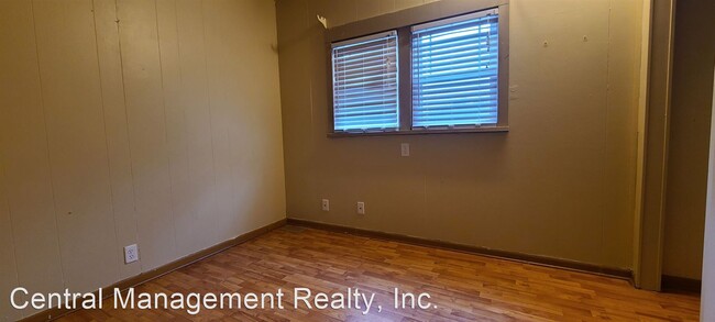 Building Photo - 3 br, 1 bath House - 3605 Vistula Rd.