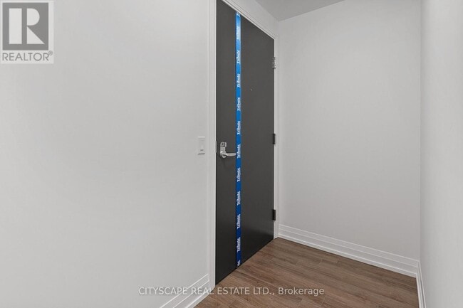 Building Photo - 286 Main St