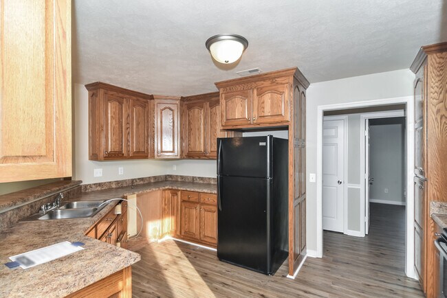 Foto del edificio - 237 Chestnut Oak Cir