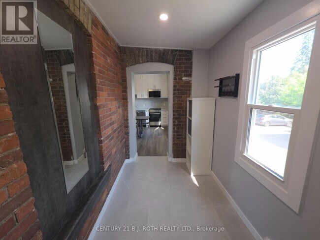 Photo du bâtiment - 82 Albert St N