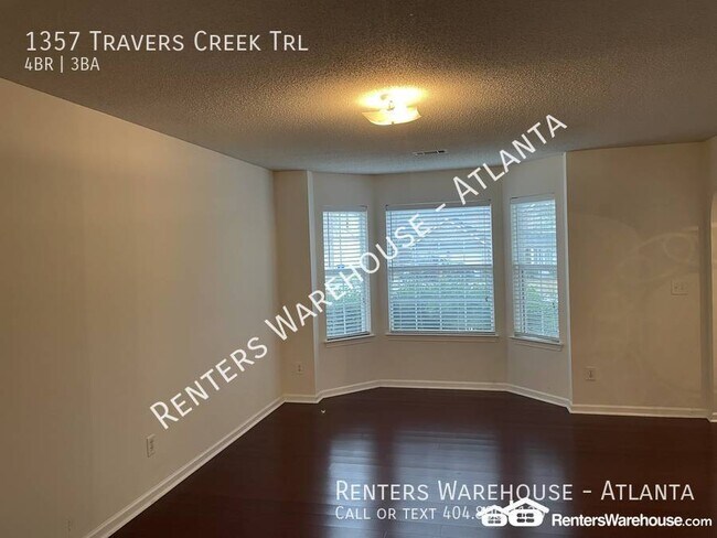 Foto del edificio - Spacious 4 Bedroom Brick Front home in Con...