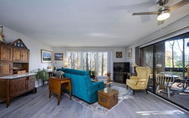Building Photo - 6219 Harbourside Dr