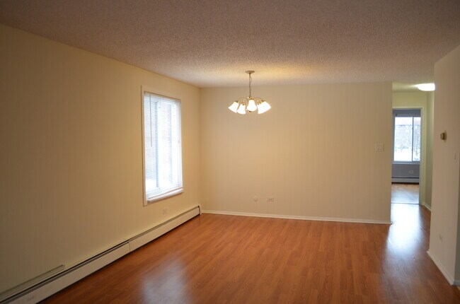 Building Photo - 1002 Centurion Ln