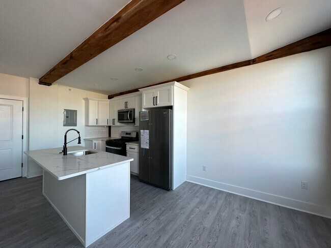 Building Photo - 50 Ashburton St