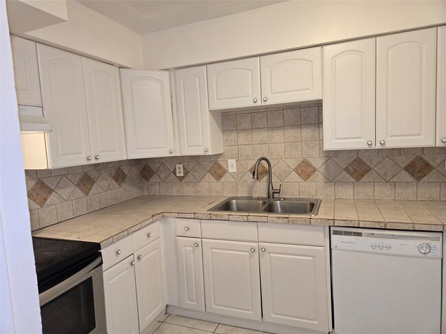 Foto del edificio - 1300 NW 61st Ave