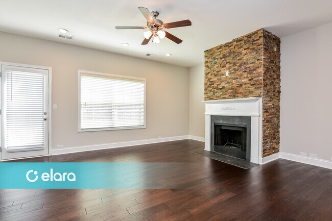 Foto del edificio - 3904 Kingfisher Drive