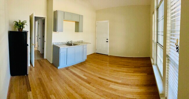 Building Photo - 2809 Anejo Dr