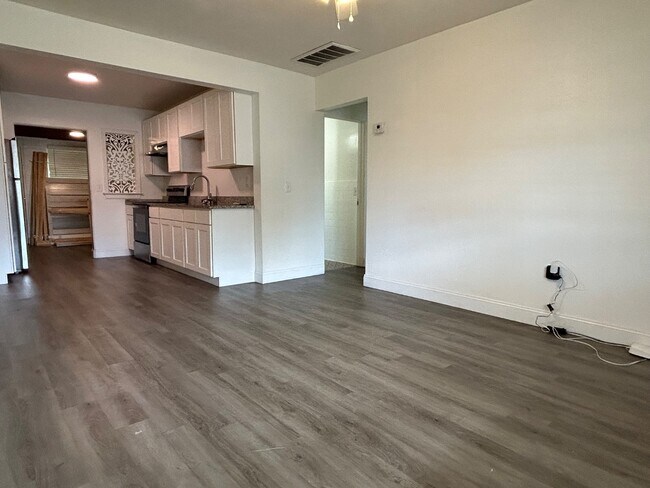 Foto del edificio - 645 7th St NE