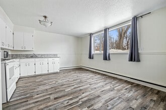Building Photo - 1424 College Ave