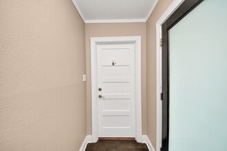 Building Photo - 2332 Sheridan St