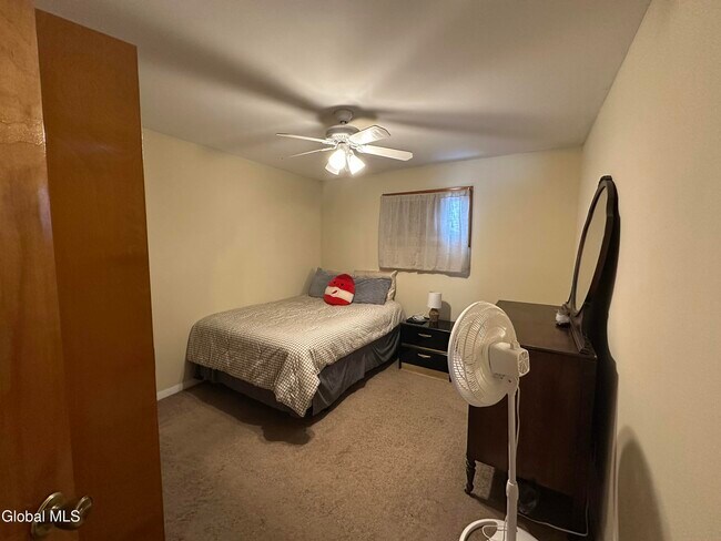 Foto del edificio - 4 University Pl