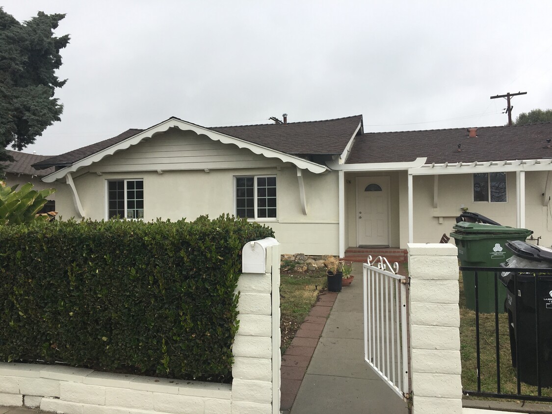 22101 Ingomar St, Canoga Park, CA 91304 House Rental in Canoga Park