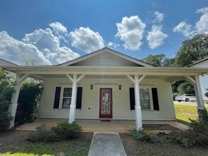 Building Photo - 156 Trail Creek St