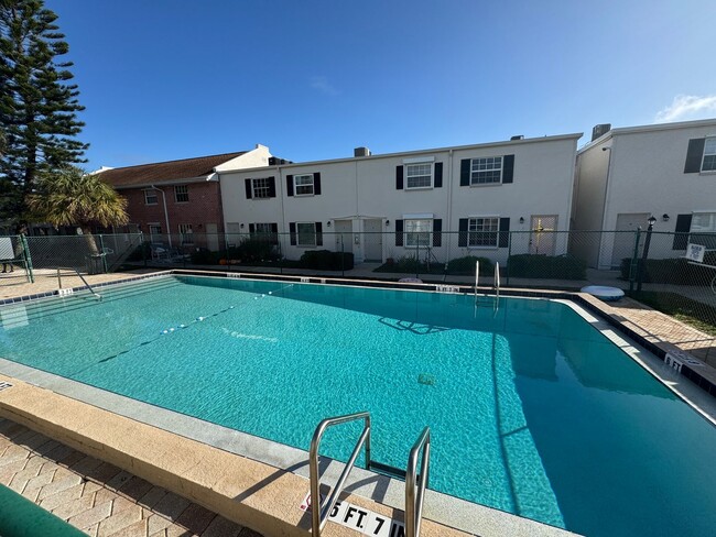 Foto del edificio - Centrally located in Merritt Island