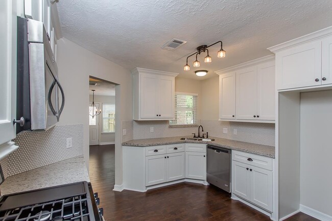 Building Photo - 12410 Brook Meadows Ln