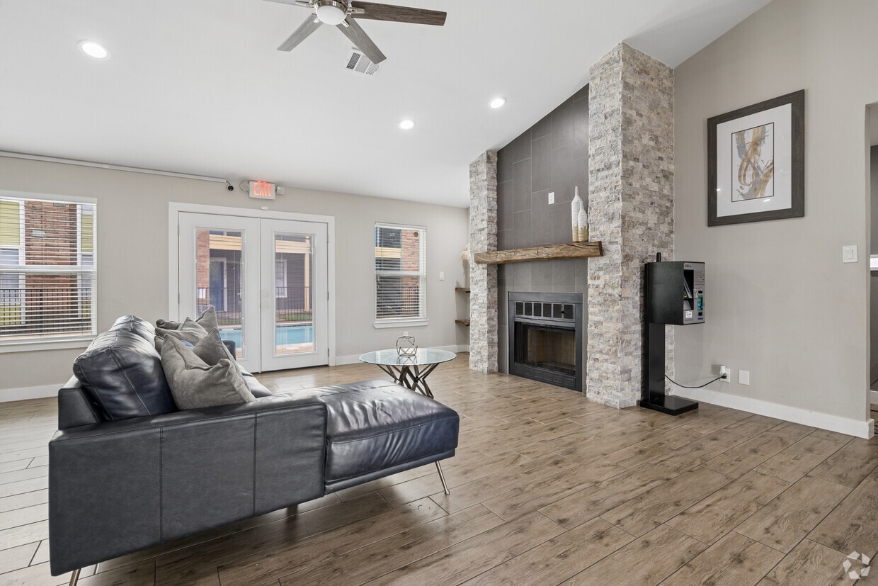 Leasing Office - Parkside North