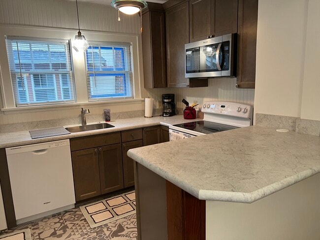 Cocina - 147 Bradway St