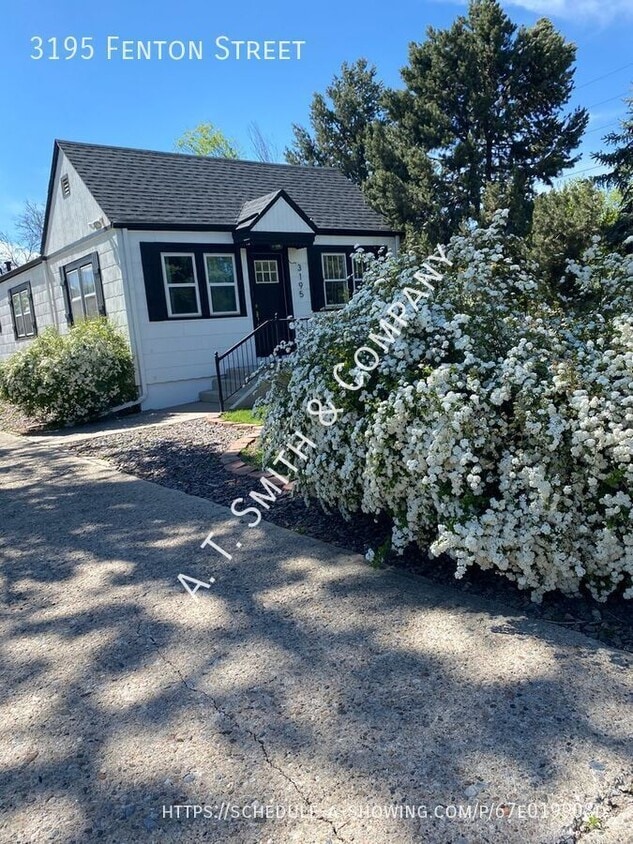 Foto principal - 3195 Fenton St