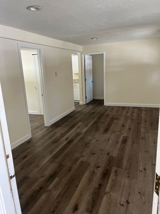 Building Photo - South Orleans 2 Bedroom