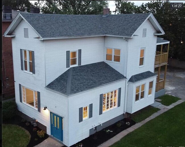 Foto del edificio - 18 Madison St