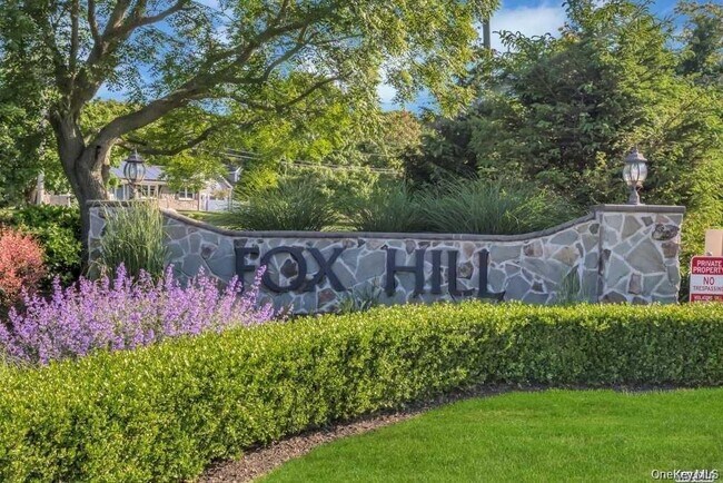 Foto del edificio - 508 Fox Hill Dr