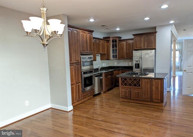 Building Photo - 21882 Brickshire Cir