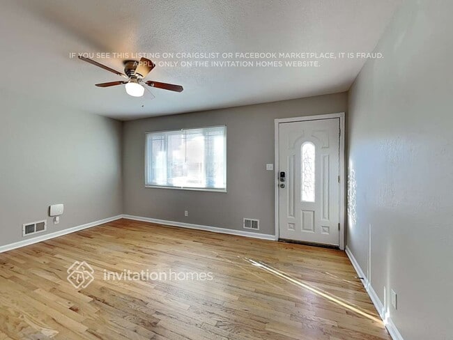 Building Photo - 11528 Larson Ln