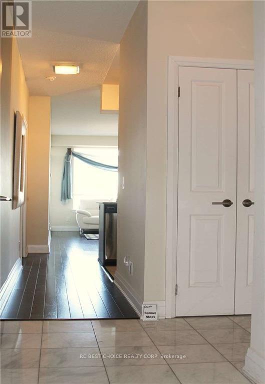 Photo du bâtiment - 520 Steeles Ave W