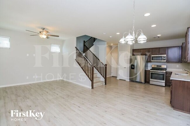 Building Photo - 1657 S 82nd Pl