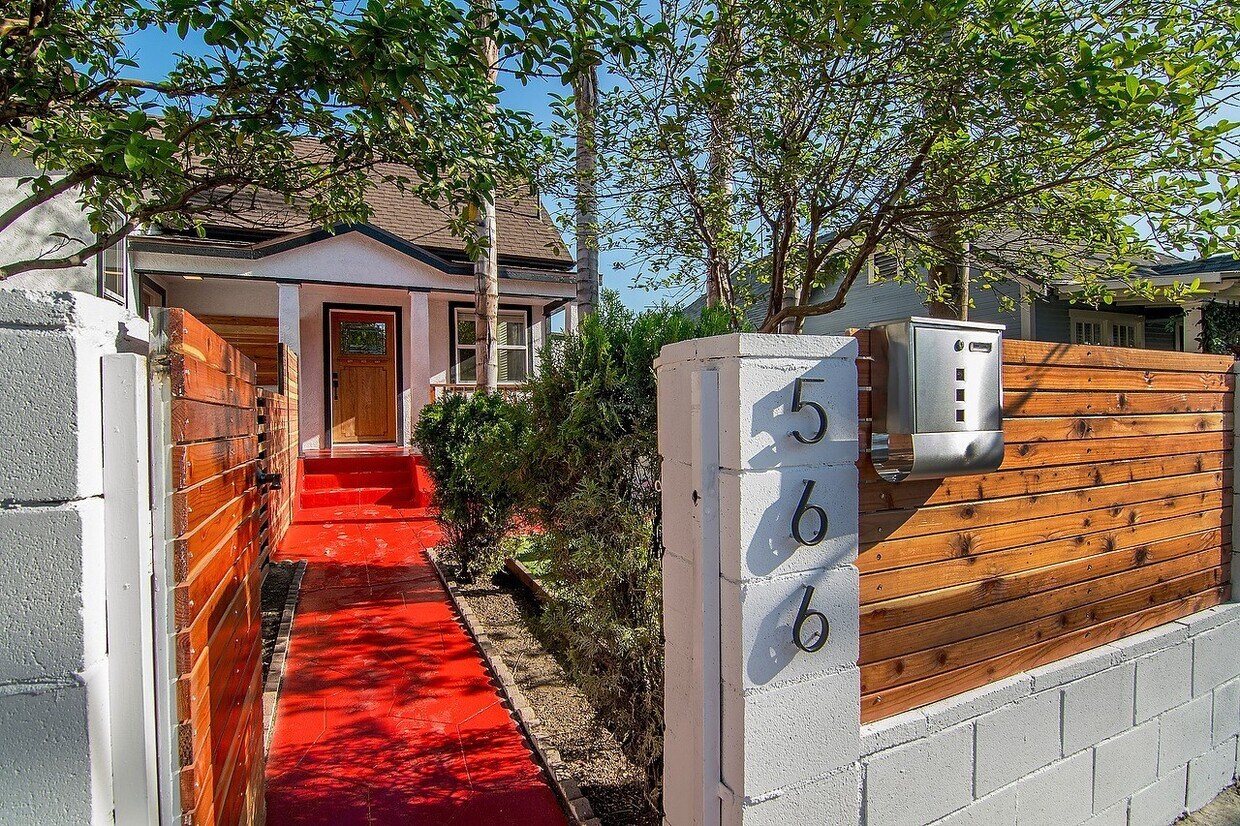 Primary Photo - St. Louis Duplex