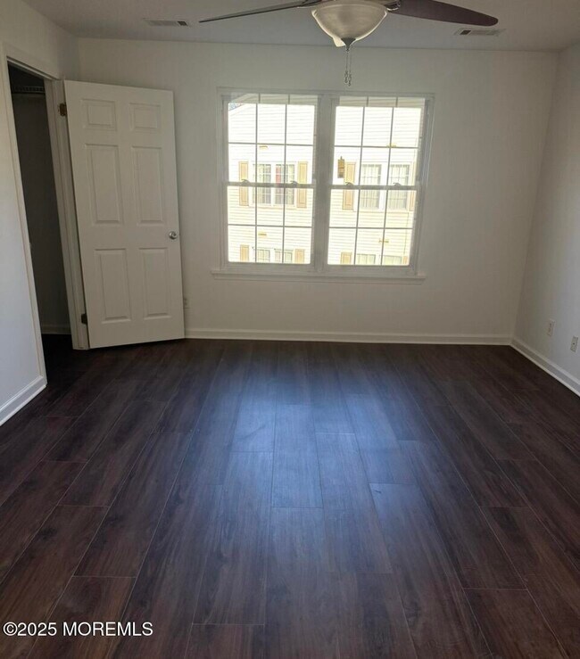 Foto del edificio - 17-7 Augusta Ct