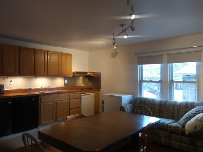 Kitchen/living - 523 W Beaver Ave