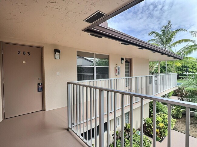 Foto del edificio - 8760 Azalea Ct
