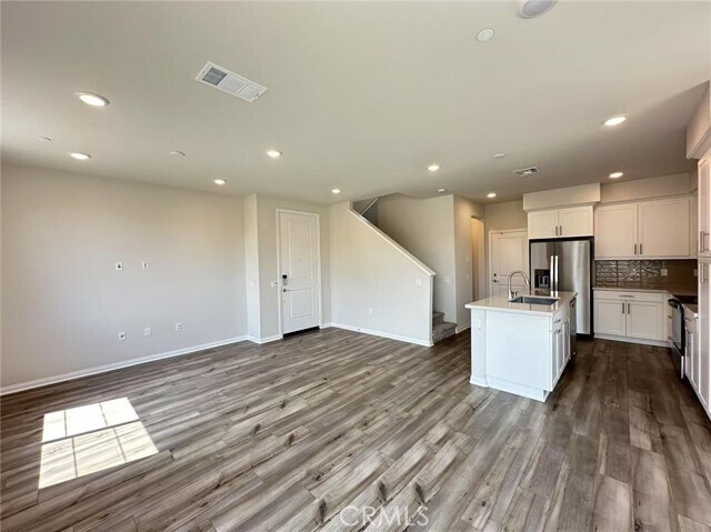Building Photo - 401 Verna St