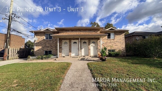 Photo du bâtiment - COZY 3 BED/1 BATH - SANDWICH TOWN + HYDRO & WATER 1/2 MONTH FREE