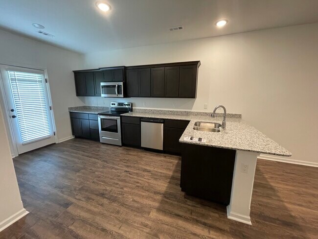 Foto del edificio - 511 Alex Jordan Dr