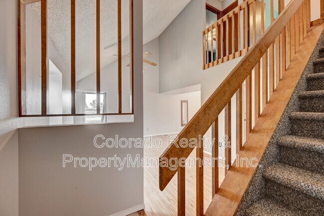 Building Photo - 7048 White Buffalo Rd